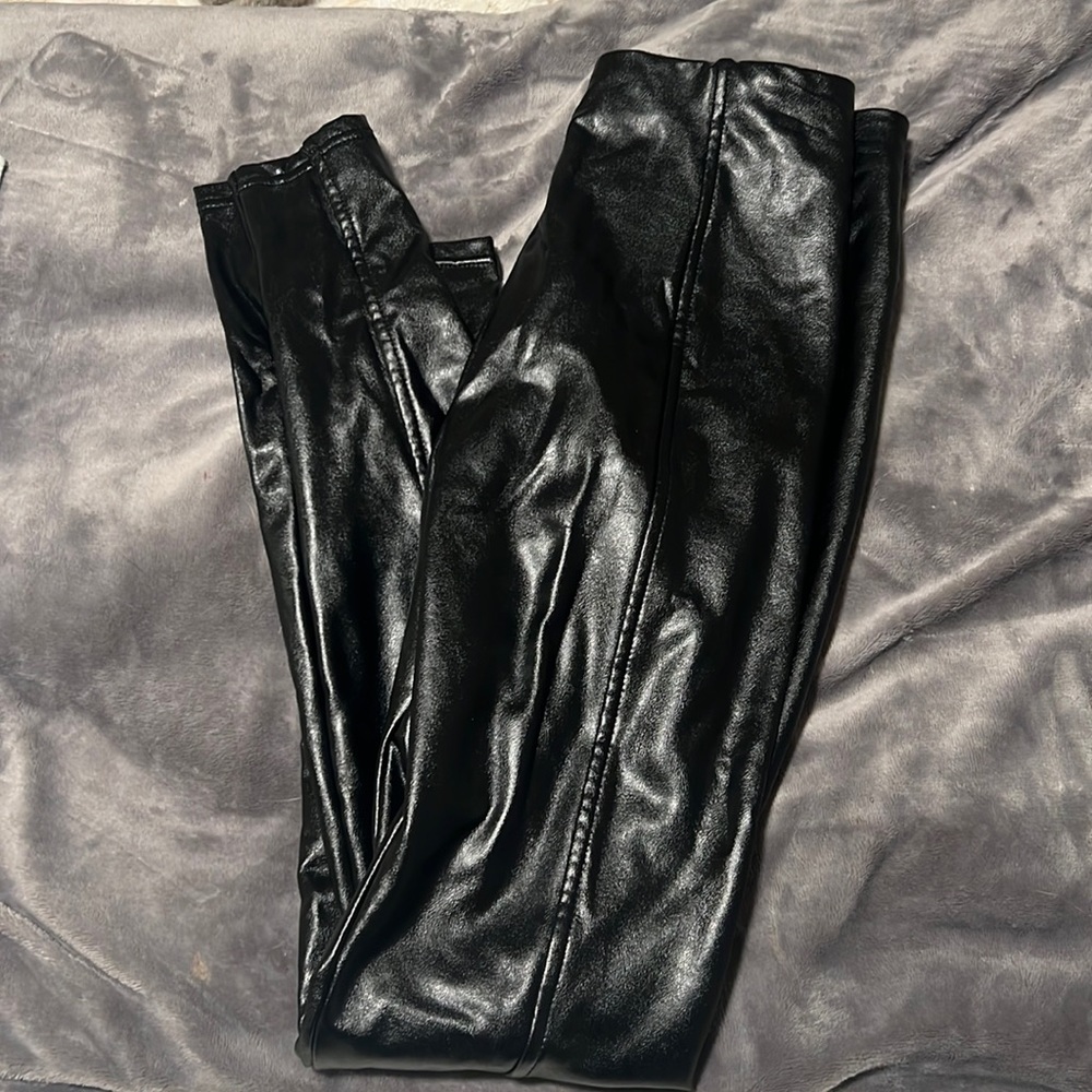 Faux leather legging